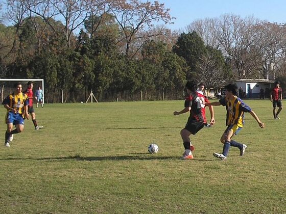 Iván Ortega fue otro de los que jugó bien en Newell's. Junto a Wagner aportó fútbol y despliegue en el medio.