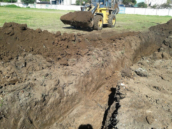 Así se trabaja en el futuro estadio de Coronel Aguirre. Foto: Diego Lavezzi.