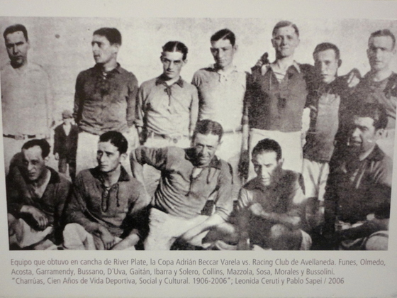 El equipo charr&uacute;a que en 1934 sali&oacute; campe&oacute;n de la Beccar Varela, un t&iacute;tulo internacional.
