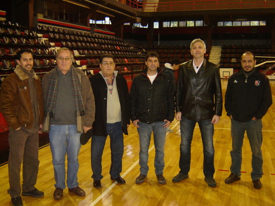Las más altas autoridades de cada club dijeron presente. Jesús Maturo, delegado de Central; Raúl Broglia, Carlos Benítez, Jorge Ricobelli, Ricardo Carloni y Lucio Acuña, delegado de Ñuls.