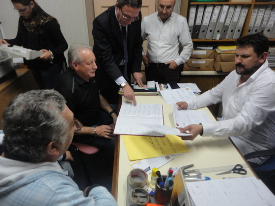 La Comisión de Poderes, compuesta por los Asambleístas José Zanabria y Fernando Garat.