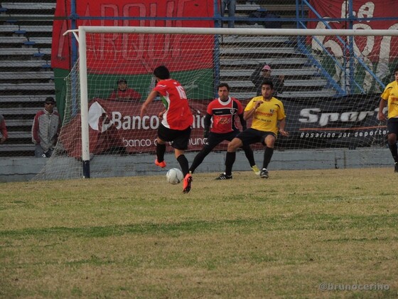 La &uacute;ltima fue para Maxi L&oacute;pez pero su remate sali&oacute; directo hacia el arquero.