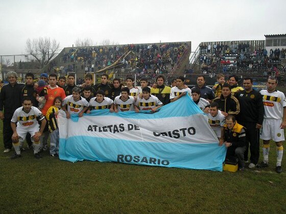 El equipo aurinegro que salió al Gabino. Oriental ya había sido campeón de la Copa Pinasco en el 83 y 2008.