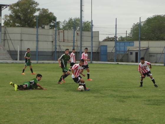En el complemento Rosario buscó por las bandas ampliar la ventaja, pero no llegó al segundo.