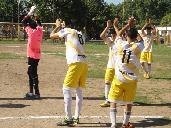 Pablo VI ten&iacute;a que ganar y gan&oacute;. En su cancha el canario siempre se hace muy fuerte.