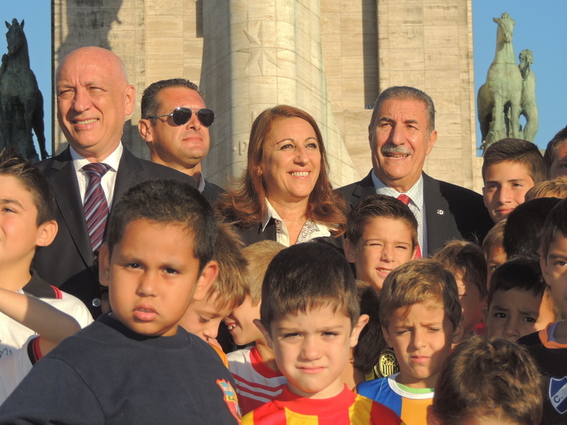 El Presidente Giammaría, en el Acto del 110 Aniversario, junto al Gobernador y la Intendenta.