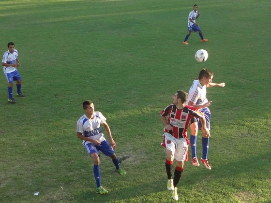 El partido, y la serie en general, se caracterizó por la paridad. Hubo dominios alternados.