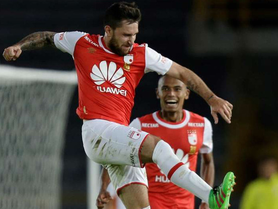 El mediocampista surgido de Rosario Central festeja uno de sus goles. Foto: Diario Ol&eacute;.