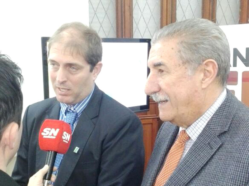 Carlos Lanzaro, Presidente de la Federación Santafesina, junto a Mario Giammaría, el Presidente de la Asociación Rosarina de Fútbol.
