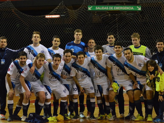 Contentos. Los chicos de Unión Sionista dieron un importante paso y están en semis.