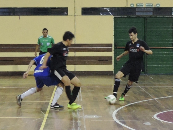 El equipo universitario movió bien el balón, en especial durante el segundo tiempo.