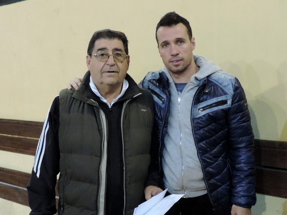 Carlos Benítez, Coordinador del Futsal, junto a Diego Giustozzi, el DT de la Selección Nacional.