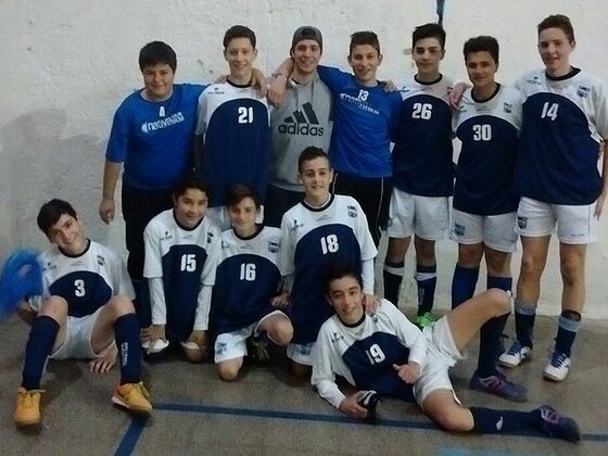 En 6ta. Div., N&aacute;utico Sportivo Avellaneda gan&oacute; los dos torneos. Foto: Twitter N&aacute;utico Futsal.