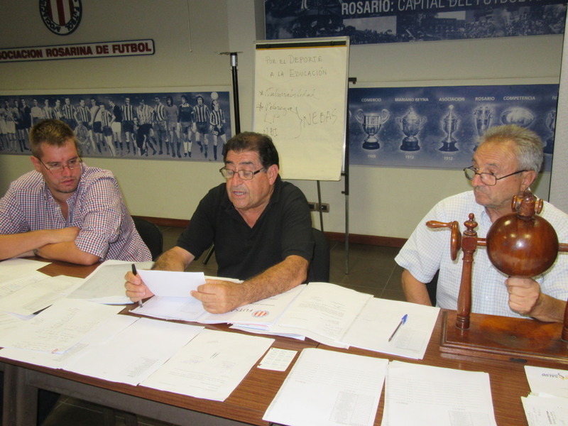 Carlos Benitez, Coordinador del Futsal en la ARF, durante los sorteos realizados esta semana.