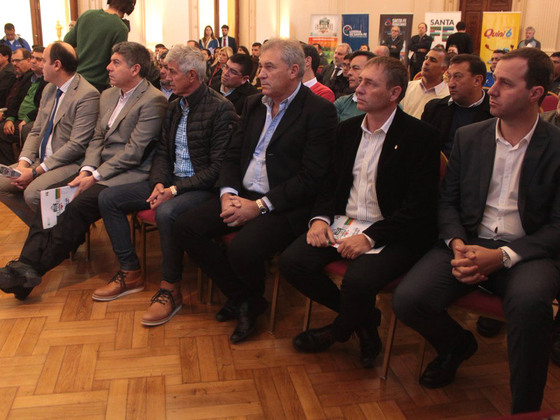Directivos de las 19 Ligas participantes, y los cinco clubes de Primera, dijeron presente.