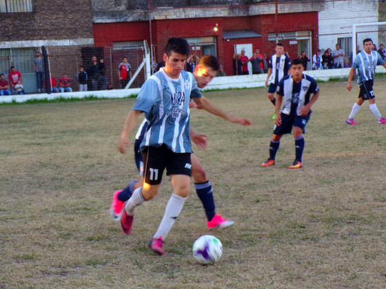 Sportivo de &Aacute;lvarez est&aacute; haciendo una excelente campa&ntilde;a. Gan&oacute; 3-0 en cancha de R&iacute;o Negro. Foto: Tony Del Duchetto para Pasiones Rosarinas.