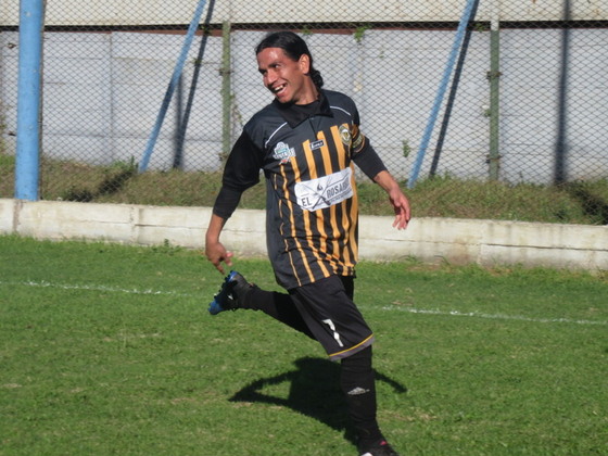 El Chete debe ser el jugador más desequilibrante en Rosarina. Es clave para abrir los partidos.