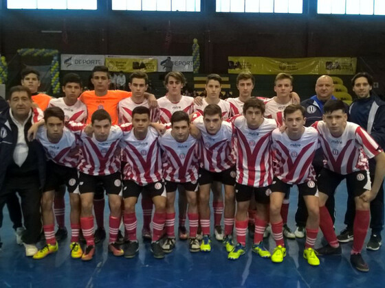 Carlos Ben&iacute;tez, Coordinador del Futsal en Rosarina, acompa&ntilde;&oacute; al Seleccionado Sub17 en su viaje a Buenos Aires. Foto: www.cunadelfutsal.com.