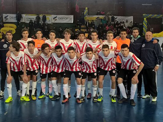 El Sub-17 de Marcelo López enfrentará en un rato, nada menos que a la Selección Argentina.
