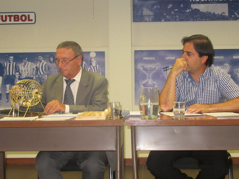 Fernando Verdolin, Secretario General de Rosarina, una vez más a cargo de los sorteos.