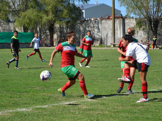 Newell's, con un equipo que se formó hace muy poco, ya lleva dos victorias y está invicto. Foto: Gentileza Erica Pizzuto.