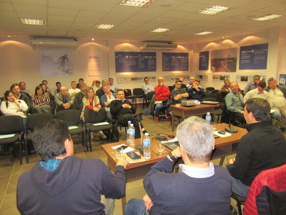 En una did&aacute;ctica clase, los responsables del COMET ense&ntilde;aron los secretos de este Sistema.