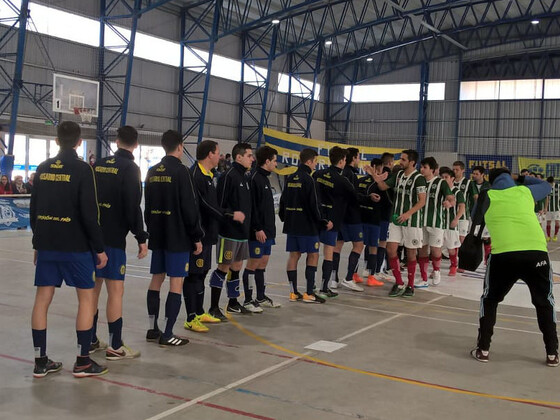 El saludo previo a la final. El resultado era casi anecdótico pues ambos estaban clasificados.