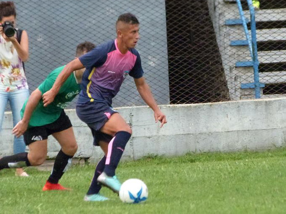 El tirolense, vestido de azul y rosa, no pudo pasar del 0 a 0 ante PSM Fútbol.