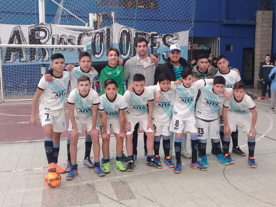 El albiceleste equipo de María Madre, sueña con hacerse fuerte en el Futsal de la Rosarina.