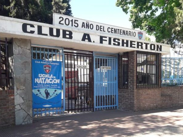 El acceso al centenario Club Fisherton. Esta temporada estarán cumpliendo 104 años de vida.
