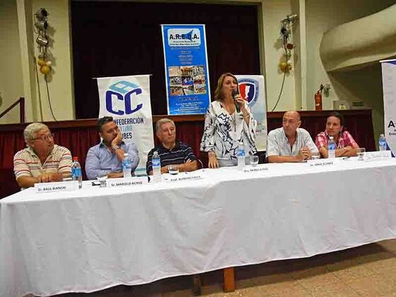 La Intendenta Fein quiso acompa&ntilde;ar el reclamo de AREDA, para resguardar a los clubes.