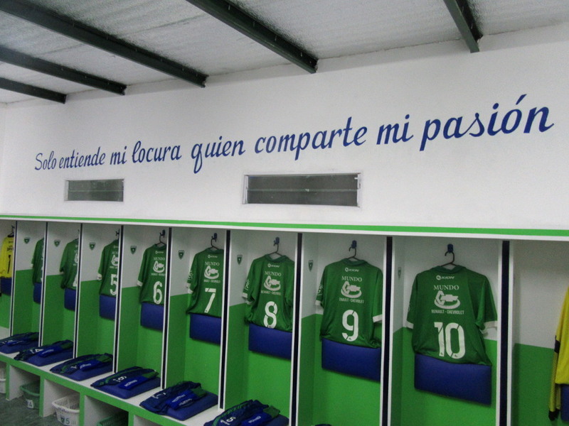 No es un vestuario europeo o de primera división de AFA. Es el nuevo vestuario de Morning.