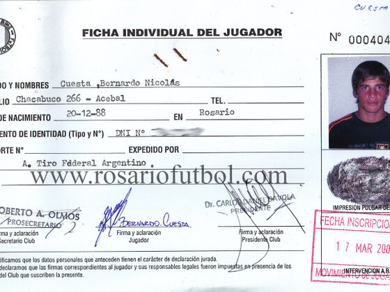 La ficha de Cuesta al momento de registrarse en Tiro Federal. Otro que triunfa afuera.