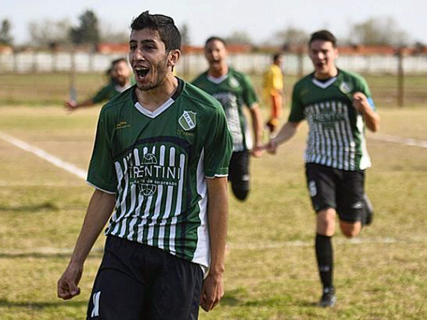 Social Lux, en su cancha, goleó 4-0 al recién ascendido San Roque. Foto: Mauro Palacios.