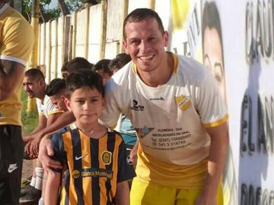 El "colo" Juárez lleva dos goles en Pablo VI, uno en cada fecha. Foto: Facebook Juan C. Juárez.