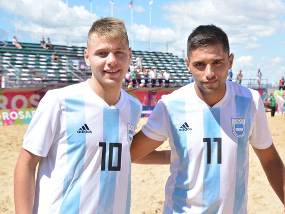 Los hermanos Ponzetti, más locales que nadie en el Balenario "La Florida". Orgullo de la ARF.