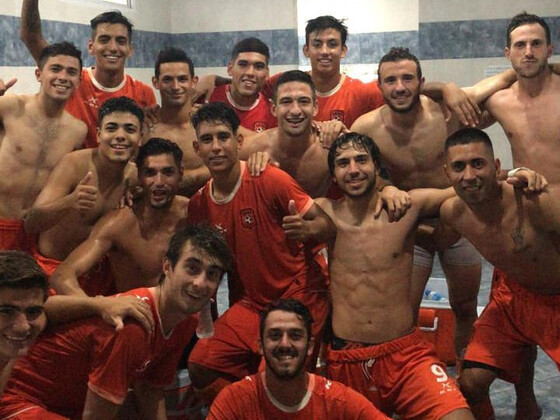 El plantel de Adiur festejando ayer en Venado Tuerto. Foto: Javier Sosa, F&uacute;tbol con Estilo.