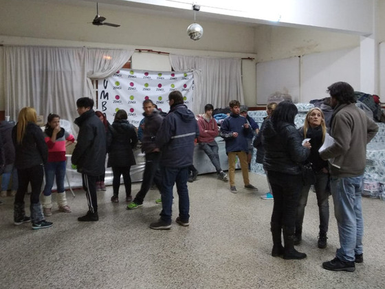 Las personas en situación de calle encuentran en los refugios techo, y un plato de comida.