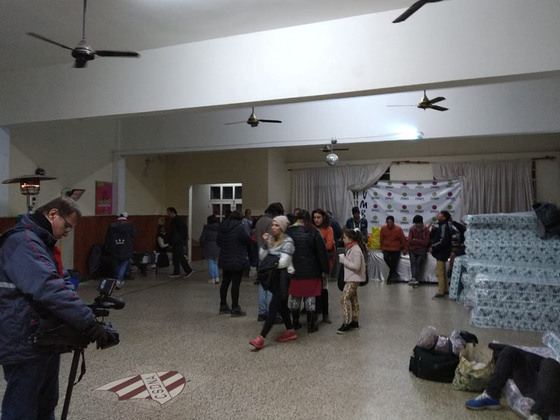 Los medios de prensa cubriendo esta iniciativa municipal. La difusión ayuda a la causa.