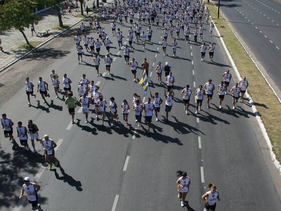 La maratón canalla tiene cada año más participantes. Lo recaudado se usa para hacer obras en C. Deportiva.