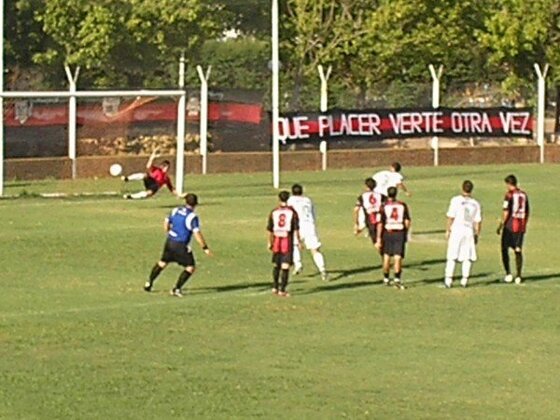 El único gol de Aguirre hasta aquí en el torneo. Lo generó Carrizo con picardía, y él mismo lo capitalizó.