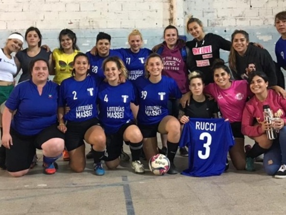 El equipo de Futsal femenino de 1&deg; de Mayo
