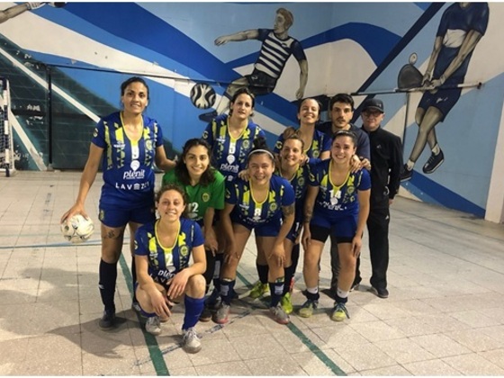 Las jugadoras del Canalla no le pierden pisada a Horizonte. Fotografía gentileza de @CARCfutsal