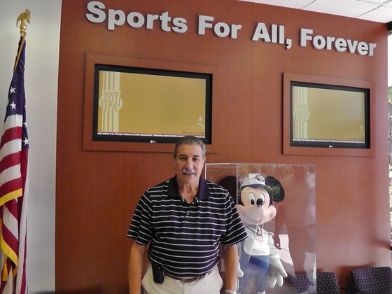 Presidente de la ARF, Mario Giammaría, en las oficinas centrales de Disney Sports, EEUU