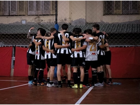 Sagrado Corazón se clasificó invicto a la Zona Campeonato en la Primera B. Fotografía gentileza de Milagros Oliver (Cuna Del Futsal).