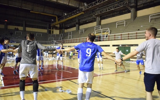 El plantel de Náutico y un sueño cumplido. Fotografía: Fer Aquino (Cuna Del Futsal).