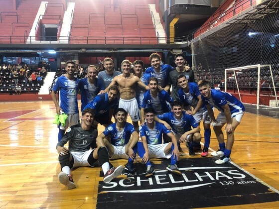 Nauti, el último campeón, goleó a Newells como visitante.