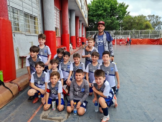 Plantel campeón de la 9na de Náutico.