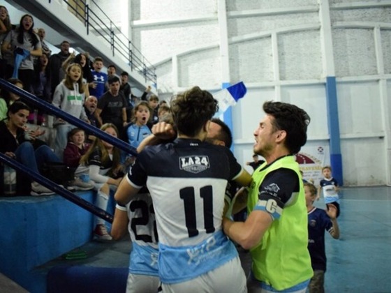 Banco también arrancó con el pie derecho y superó a Talleres. Fotografía: Fernando Aquino (Cuna del Futsal).