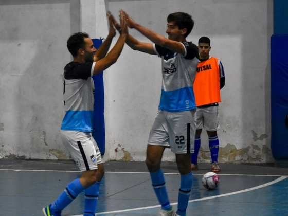 Banco avanzó de fase y sigue a paso firme en el sueño del ascenso. Fotografía gentileza de Daiana Cardozo (Cuna Del Futsal).